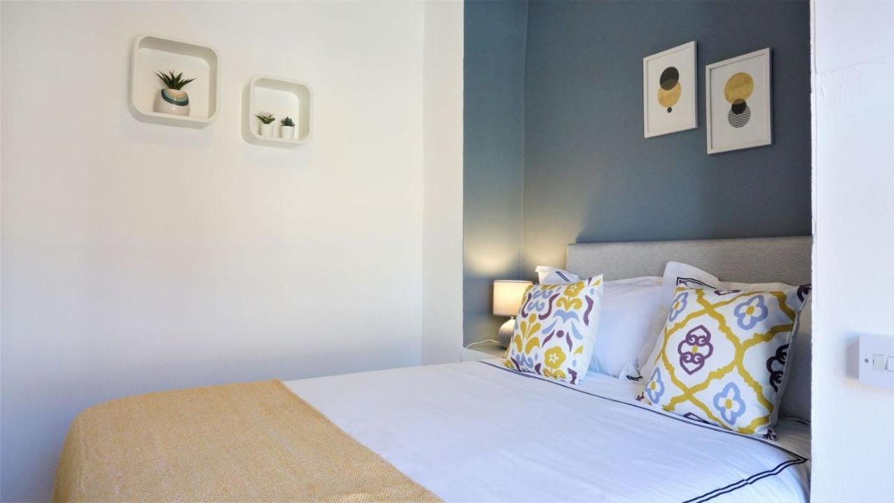 Air Host And - Stockbridge House - Sleeps 7 Minutes From Anfield Stadium Holiday home *