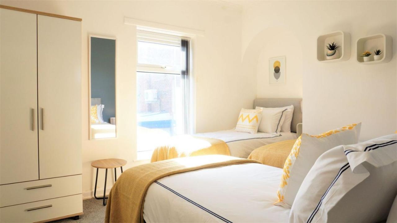 Air Host And - Stockbridge House - Sleeps 7 Minutes From Anfield Stadium Holiday home